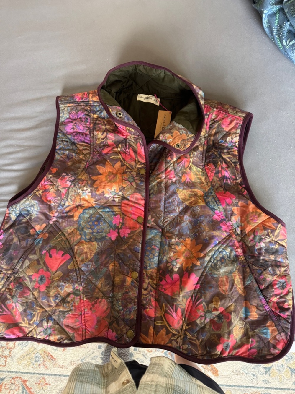 NATURAL LIFE Quilted Floral Vest in Brown, Pink & Purple